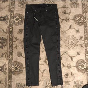 BLANKNYC JEANS /laced up sides. 28  New w/tags